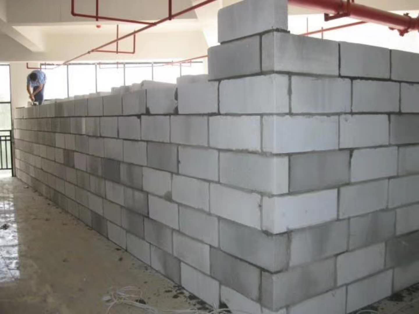 淮阳蒸压加气混凝土砌块承重墙静力和抗震性能的研究